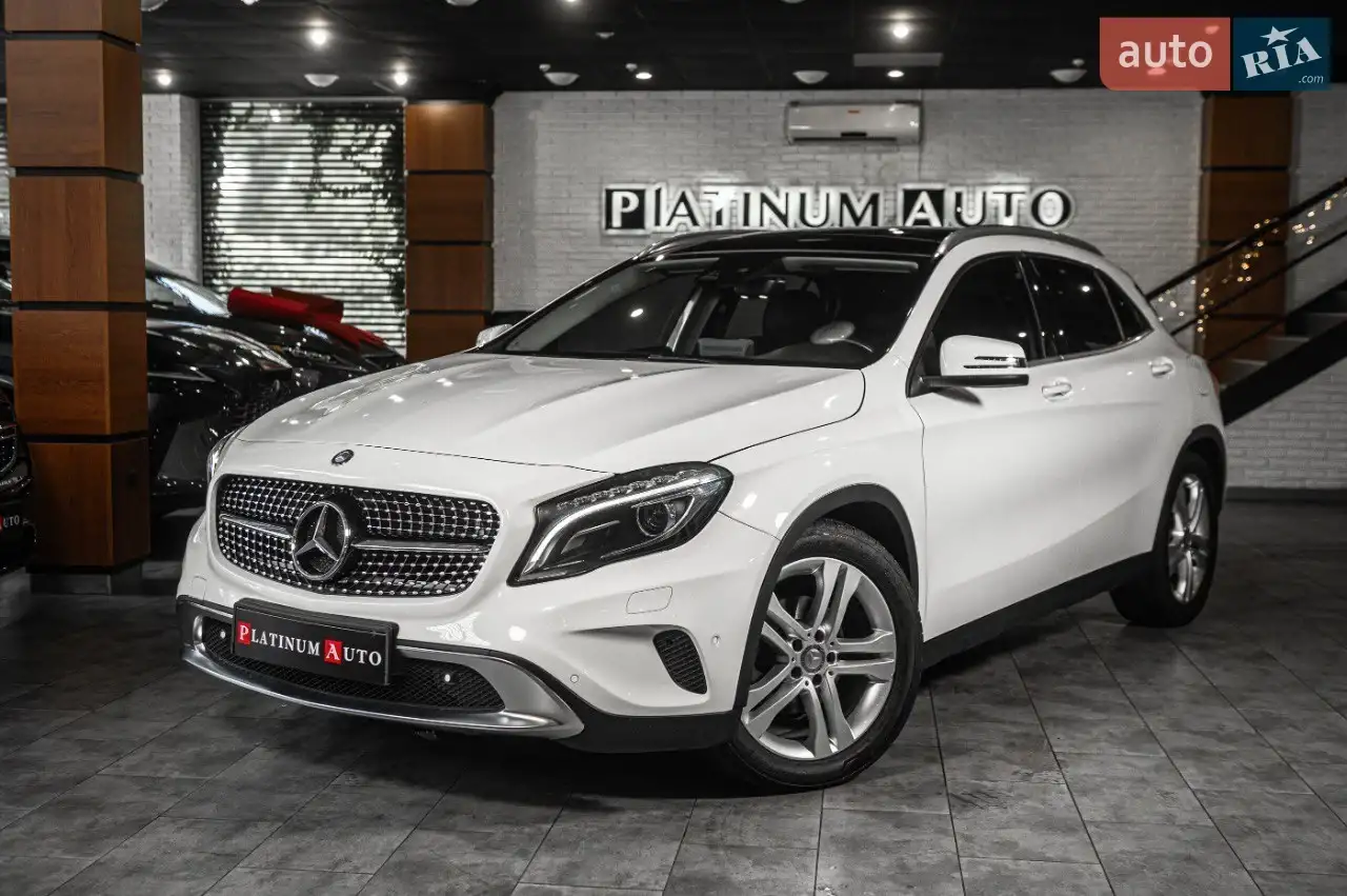 Mercedes-Benz GLA-Class 2016 X156 • 200d DCT (136 к.с.) 4Matic • Base