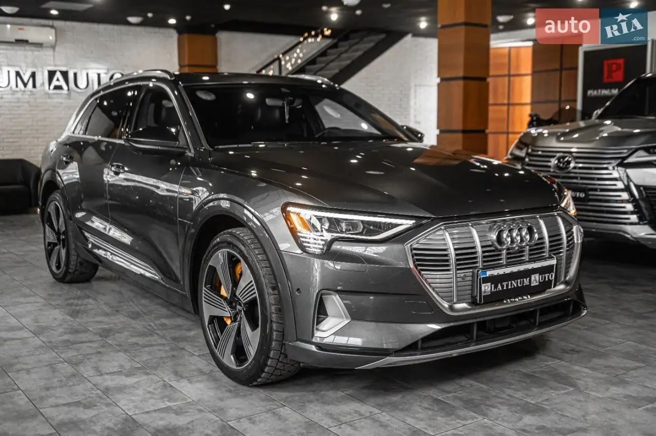 Audi e-tron 2019 I покоління