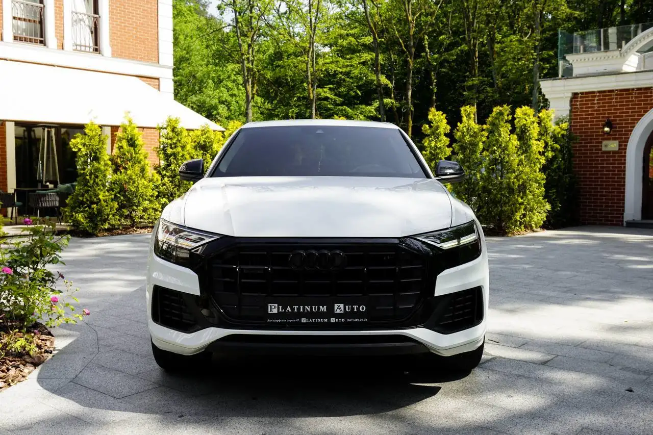 Audi Q8 S-Line 2019