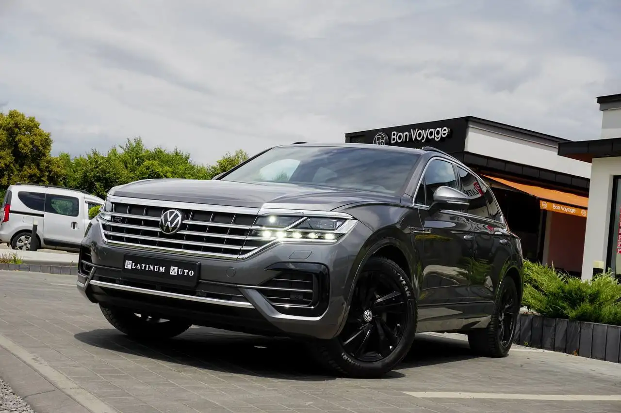 Volkswagen Touareg R-Line 2020 | 3.0 дизель