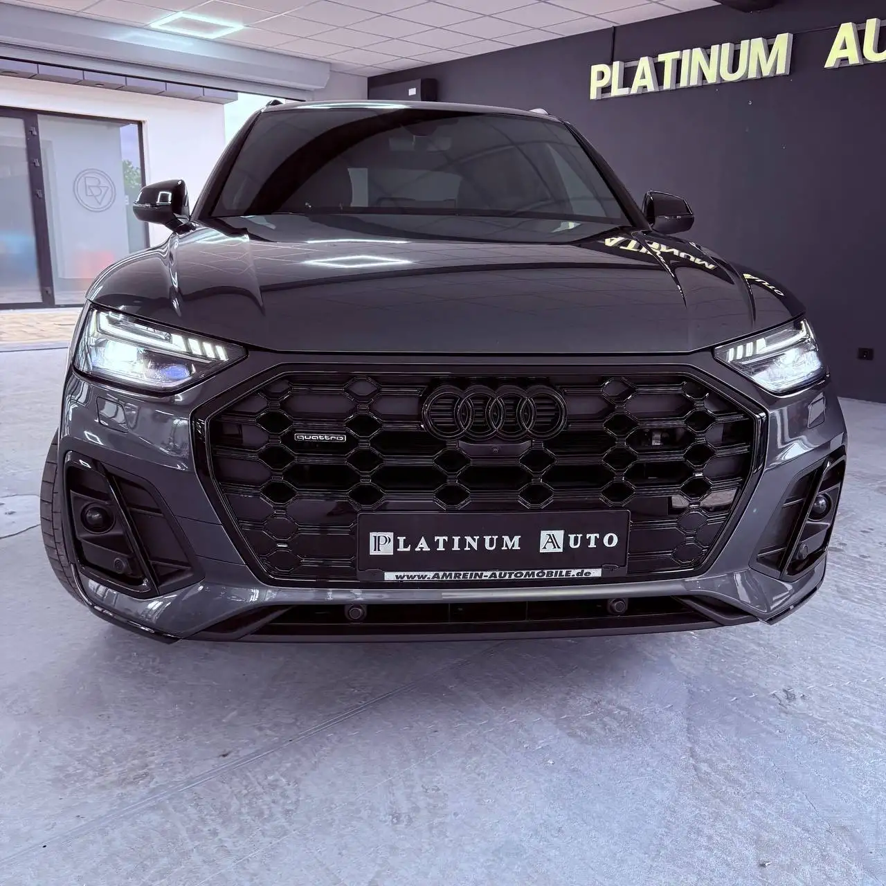 Audi Q5 2023 ІІ покоління (FL) • 40 TDI MHEV S-tronic (204 к.с.) Quattro Ultra • S-Line
